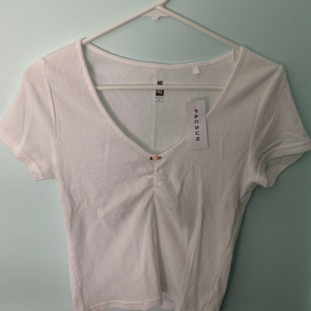 PacSun White flower tee